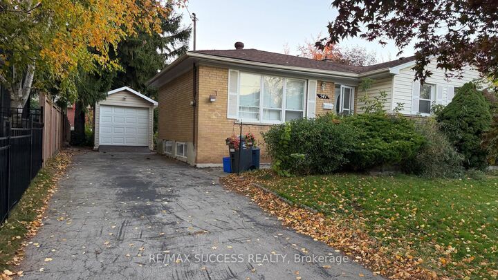 Property Photo:  541 Wingrove Crescent N  ON L6L 4R7 