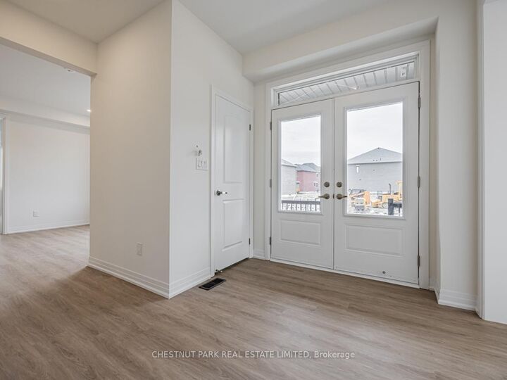 Property Photo: 41 Robert Eaton Avenue ON L3S 3K5