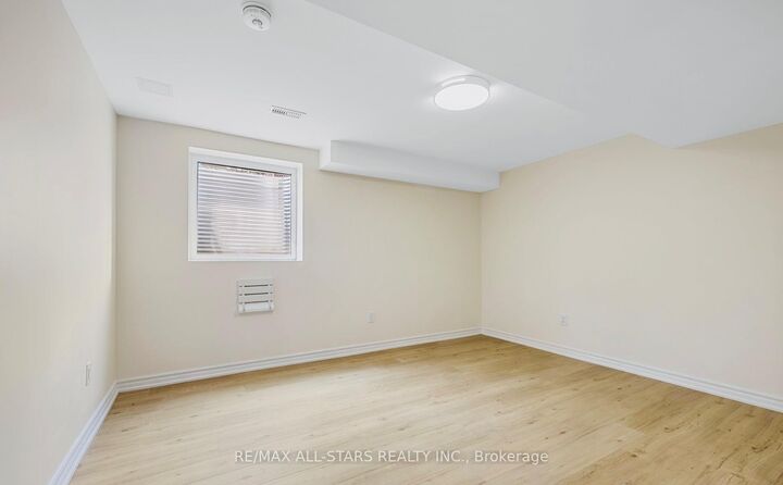 Property Photo:  23 Hyacinth Crescent Basement  ON M1X 1W6 