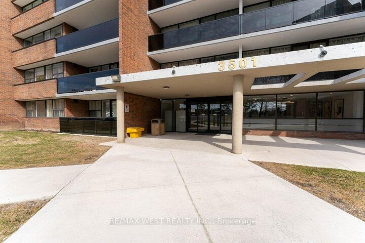Property Photo:  3501 Glen Erin Drive 1001  ON L5L 2E9 