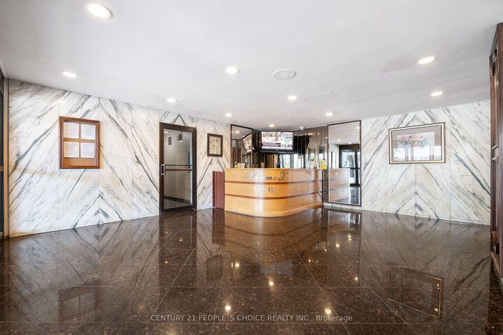 Property Photo: 3390 Weston Road 902 ON M9M 2X3