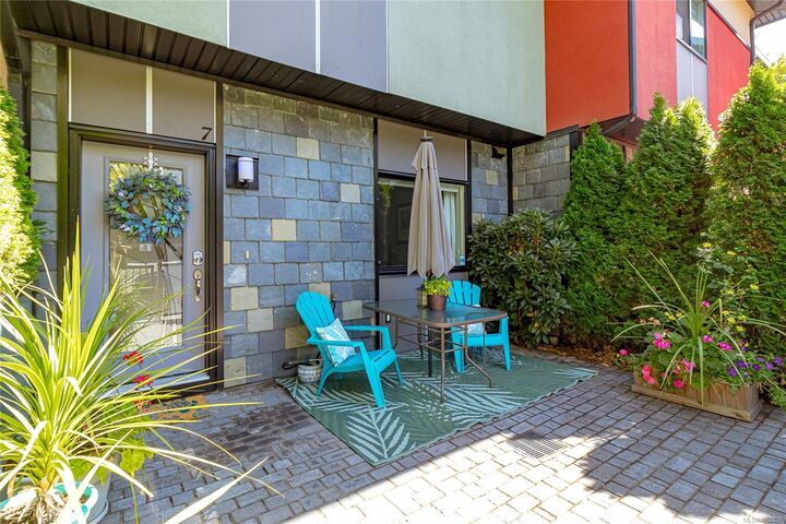 Property Photo:  2321 Island View Rd #7  BC V8Z 0C9 