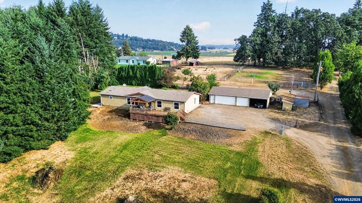 Property Photo: 13105 Mountain View Ln SE OR 97392