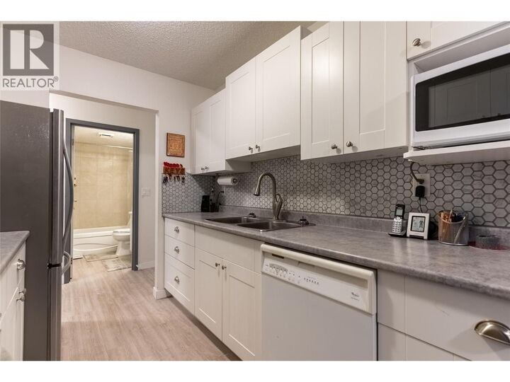 Property Photo:  280 Alder Drive 218  BC V0K 1W0 