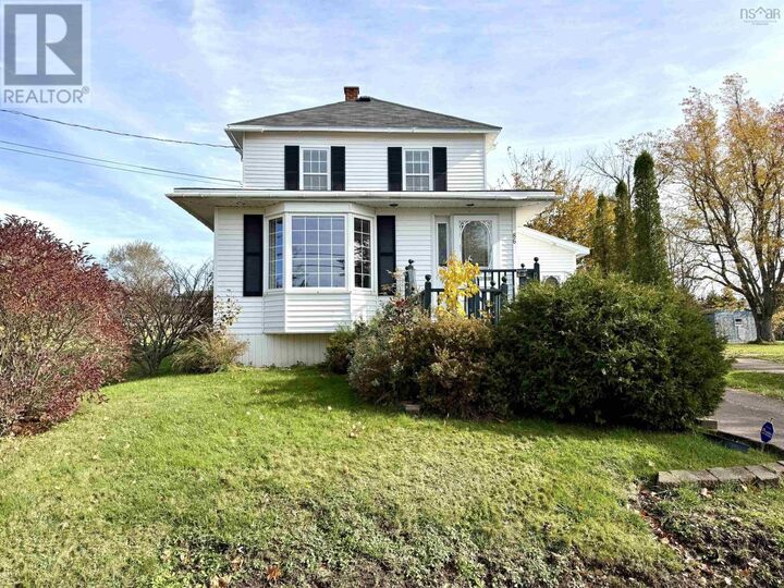 Property Photo:  84 Elm Street  NS B0M 1X0 
