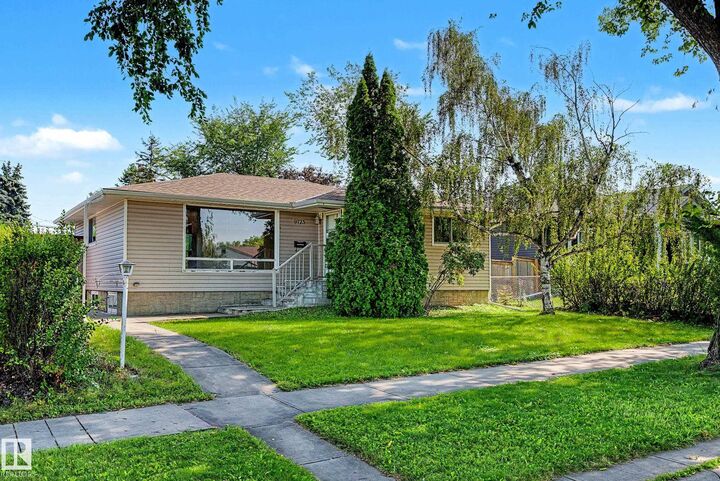 Property Photo:  9723 76 Street NW  AB T6C 2L1 