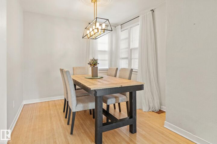 Property Photo:  12034 104 Street NW  AB T5G 2L4 