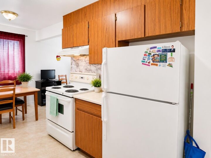 Property Photo:  11265 31 Avenue NW 38  AB T6J 3V7 