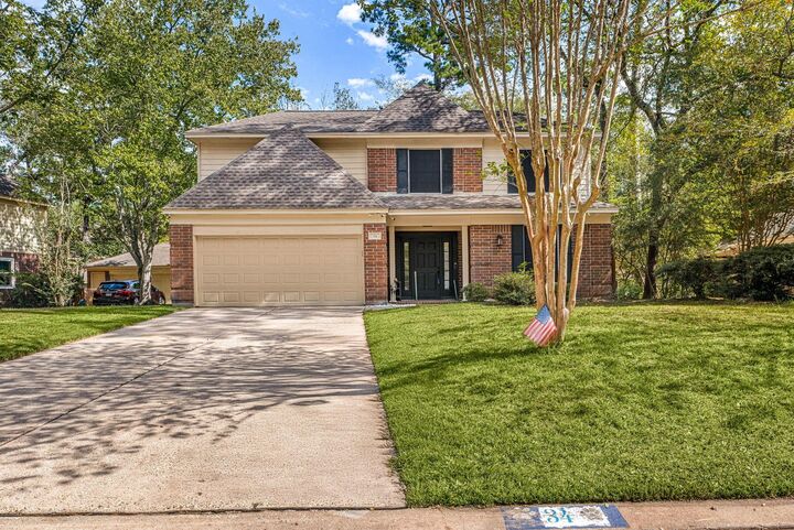 Property Photo:  34 Firethorn Place  TX 77382 