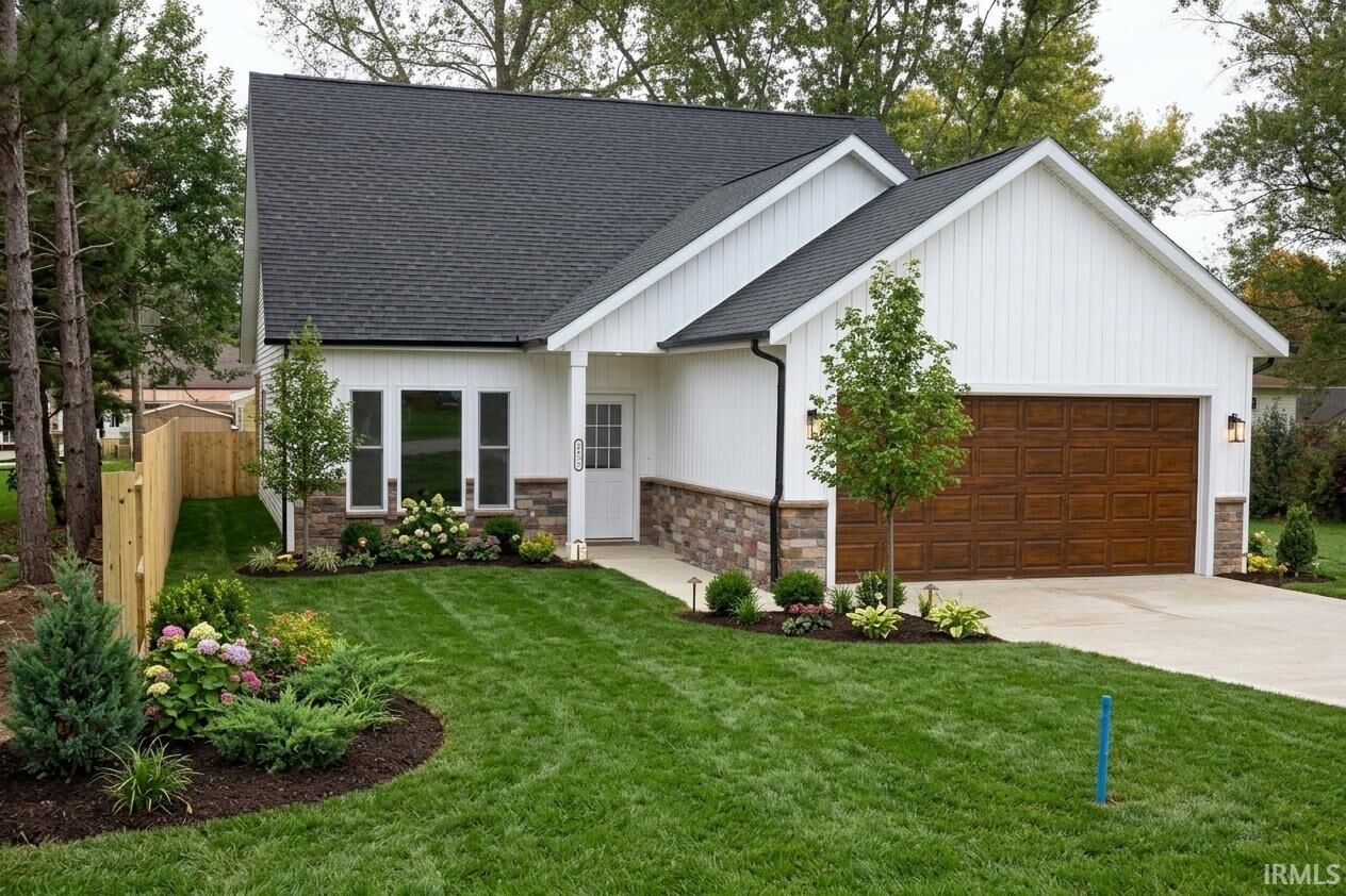 Property Photo: 3716 E Sherwood Terrace IN 46806