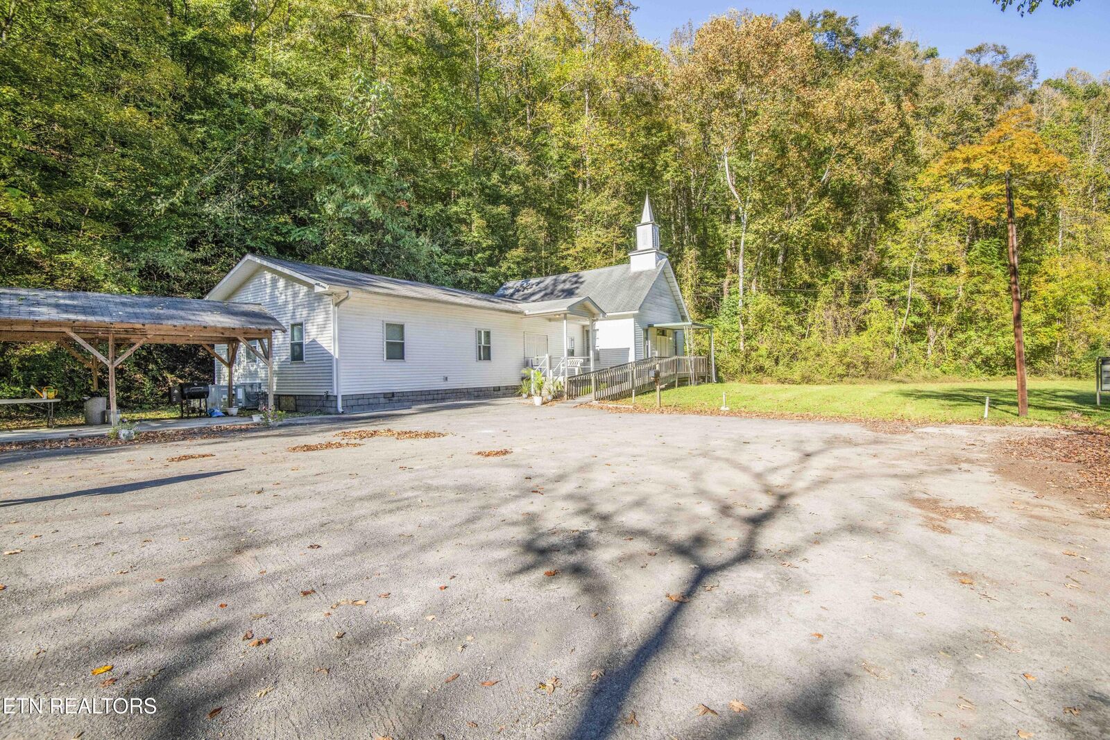 Property Photo: 164 Moores Gap Rd TN 37754