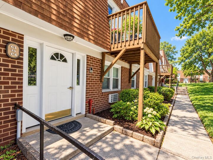 Property Photo:  380 N Broadway C4  NY 10701 