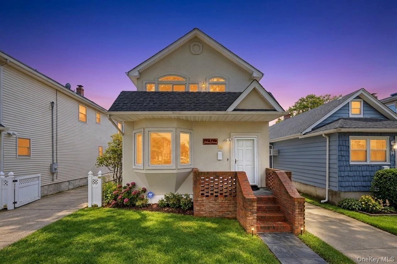 Property Photo:  14 N 4th Street  NY 11040 