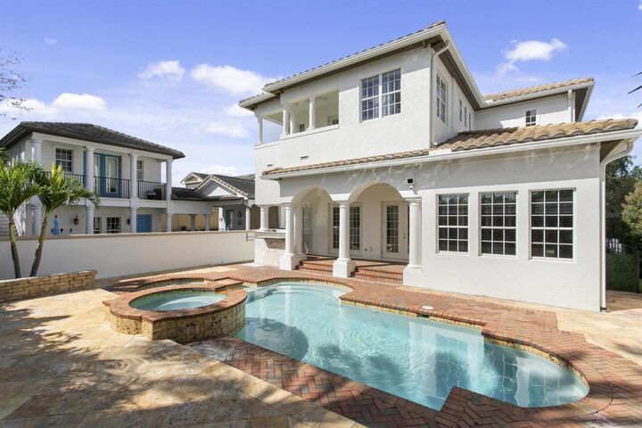 Property Photo:  6123 Yeats Manor Drive  FL 33616 