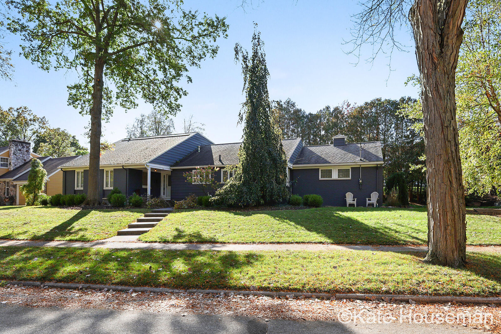 Property Photo:  2121 East Shiawassee Drive SE  MI 49506 