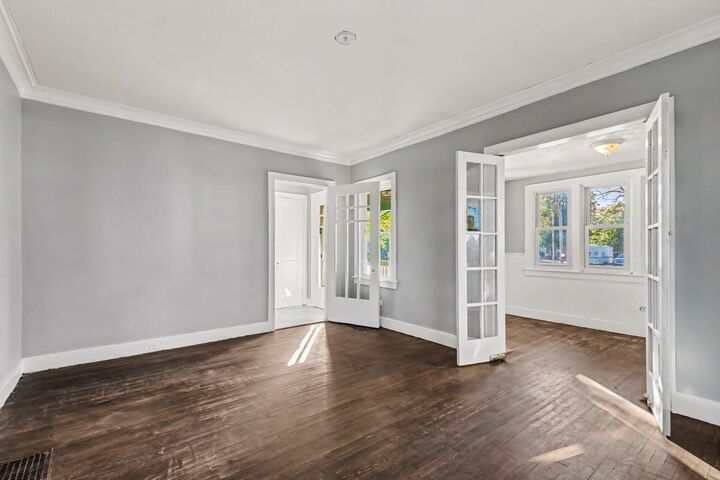 Property Photo:  1433 Chicago Drive SW  MI 49509 