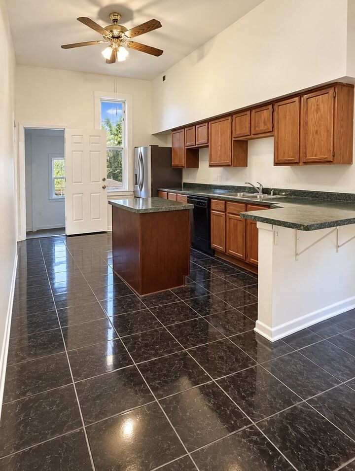 Property Photo: 4436 S Indiana Avenue 2 IL 60653