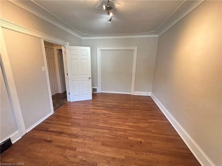 Property Photo:  36 Sherman Avenue S 1  ON L8M 2P4 