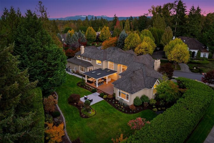 Property Photo: 24634 SE 9th Place WA 98074