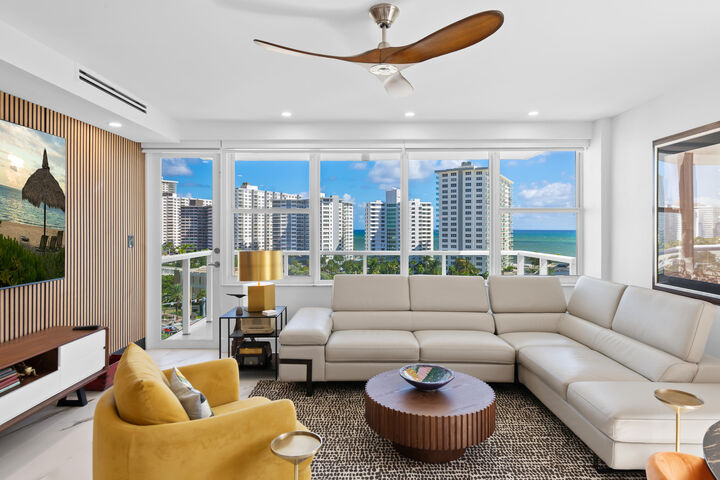 Property Photo: 3300 NE 36th Street 1015 FL 33308