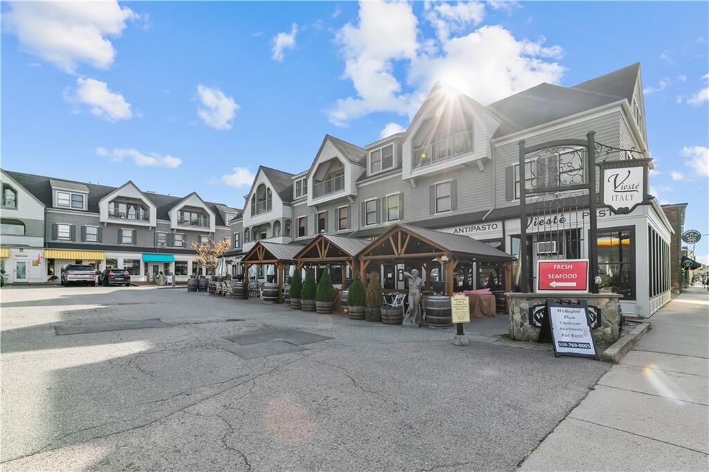 Property Photo:  580 Thames Street B203  RI 02840 