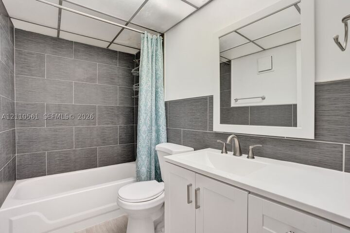 Property Photo: 7950 W McNab Rd 222 FL 33321