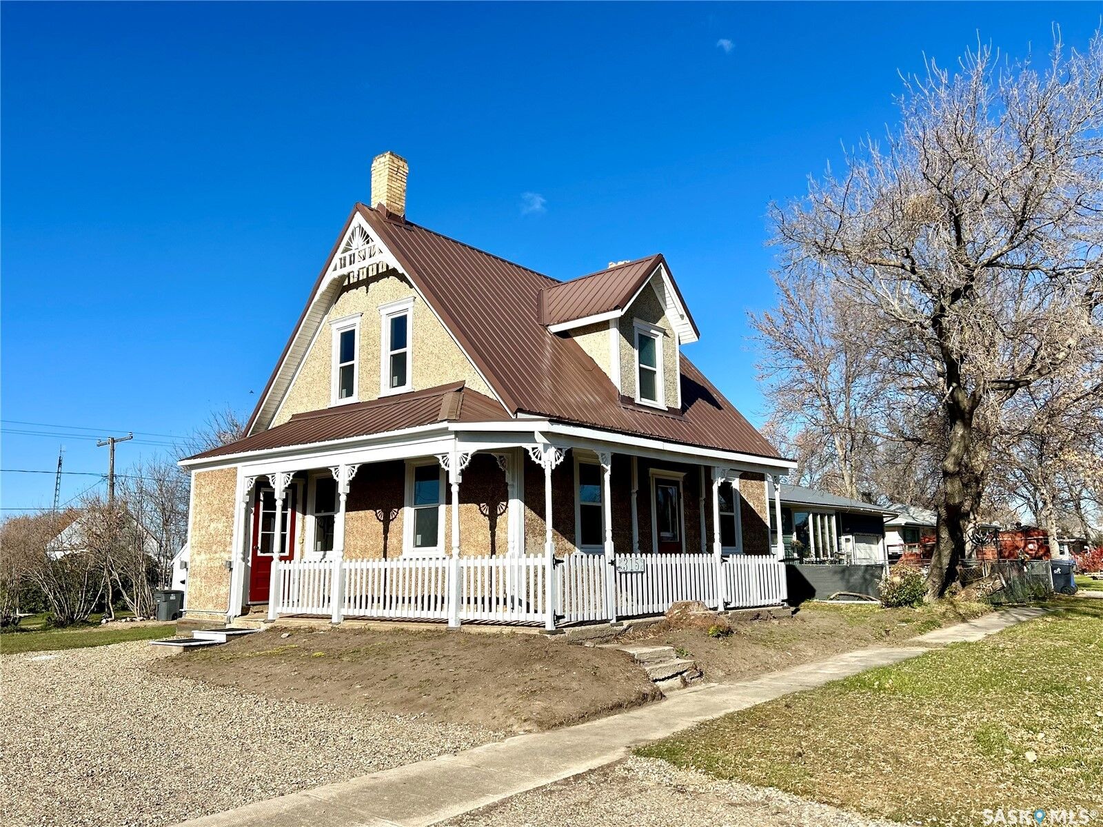 Property Photo:  315 3rd Street  SK S0C 0Y0 