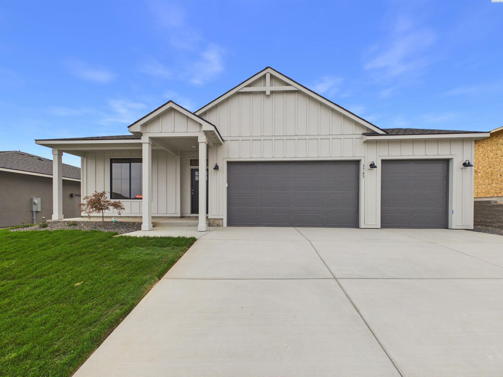 Property Photo:  3745 Scout St  WA 99352 