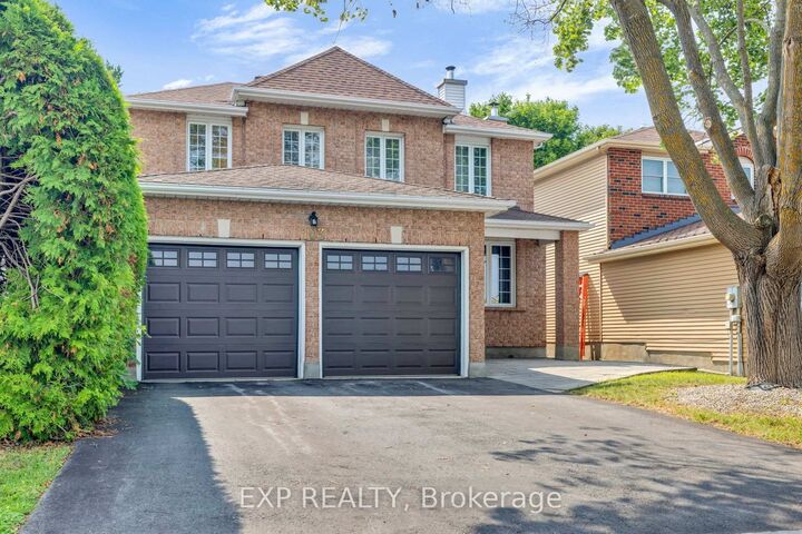 Property Photo:  103 Flamborough Way  ON K2K 2G1 
