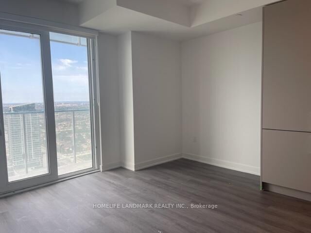 Property Photo:  3883 Quartz Road 3210  ON L5B 0M4 