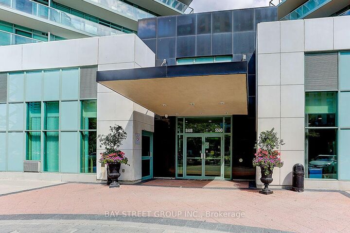 Property Photo:  5500 Yonge Street Ph3  ON M2N 7L1 