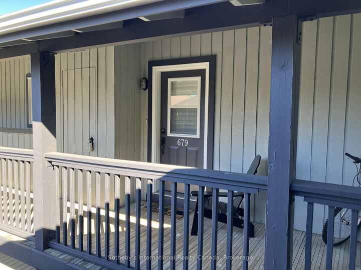 Property Photo:  679 Johnston Park Avenue  ON L9Y 5C7 
