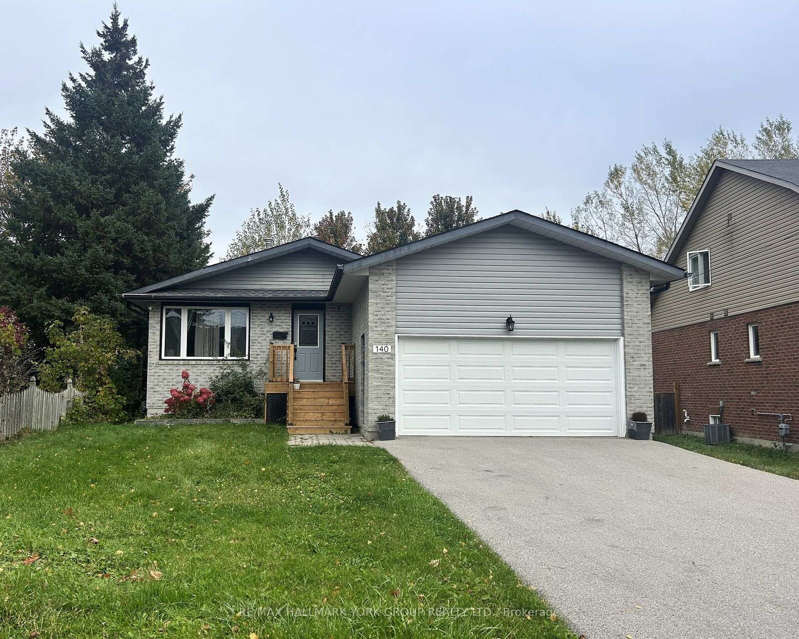 Property Photo:  140 Riveredge Drive Lower  ON L4P 2P3 