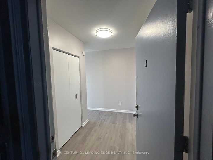 Property Photo:  6311 Yonge Street 3  ON M2M 3X7 