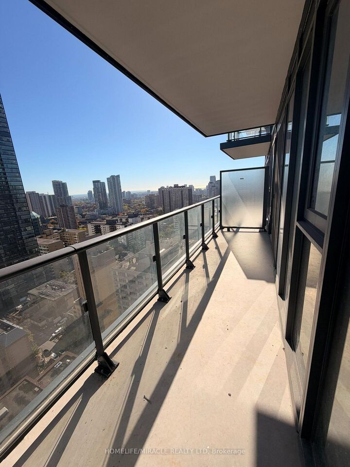 Property Photo:  634 Church Street 2407  ON M4Y 0G9 