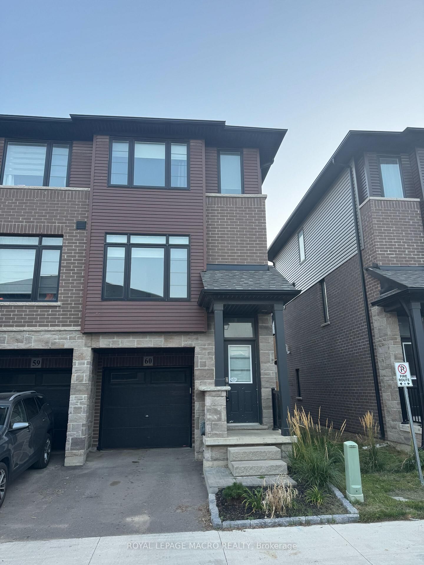 Property Photo:  461 Blackburn Drive 60  ON N3T 0W9 