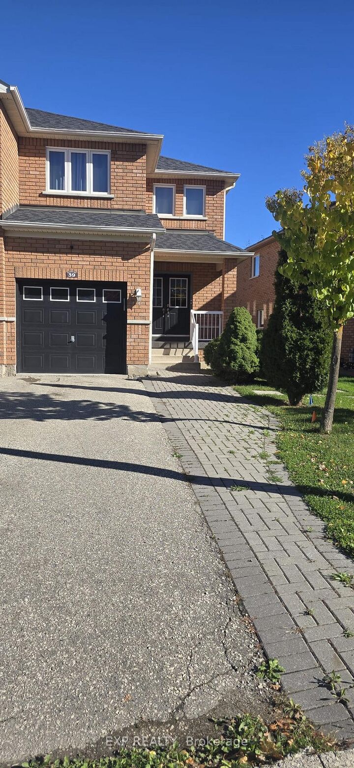 Property Photo:  39 Ed Quigg Way  ON L4H 2S1 