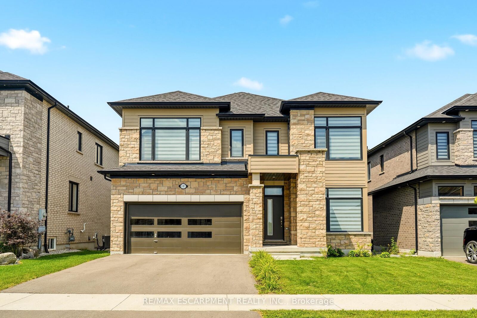 Property Photo:  147 Midland Place  ON L3B 0H4 