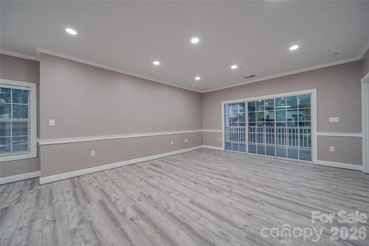 Property Photo: 8741 Coralbell Lane NC 28213