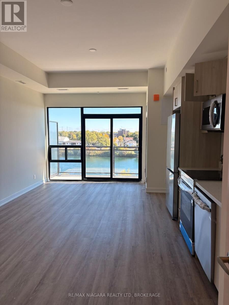 Property Photo:  350 Prince Charles Drive South  ON L3C 0L6 
