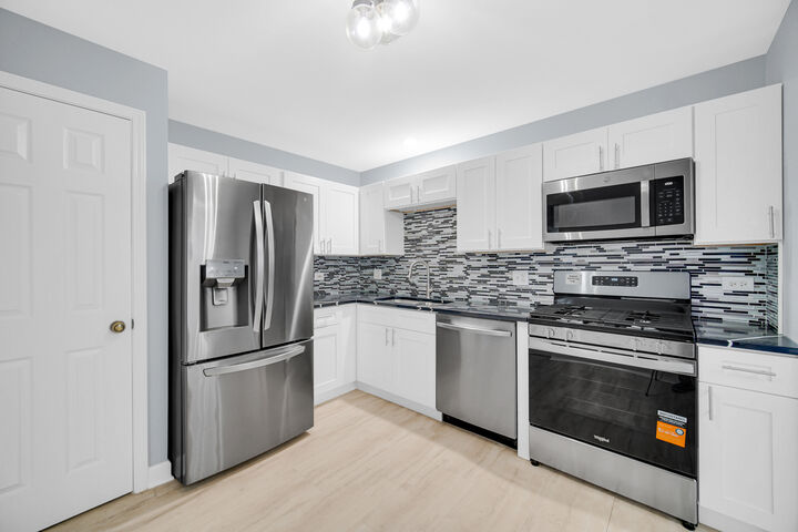 Property Photo:  37 Ashburn Court Z2  IL 60194 