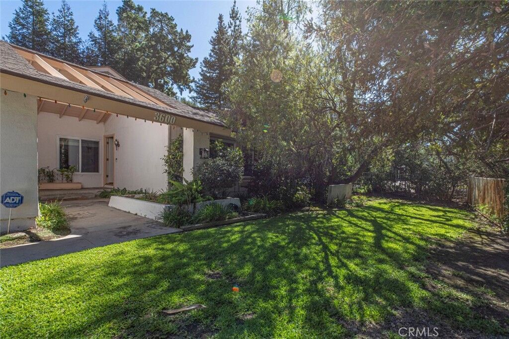 Property Photo: 3600 Shannon Way CA 91206