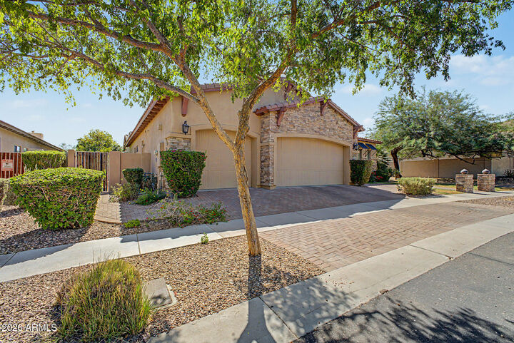 Property Photo:  3238 E Mountain Village Circle  AZ 85042 