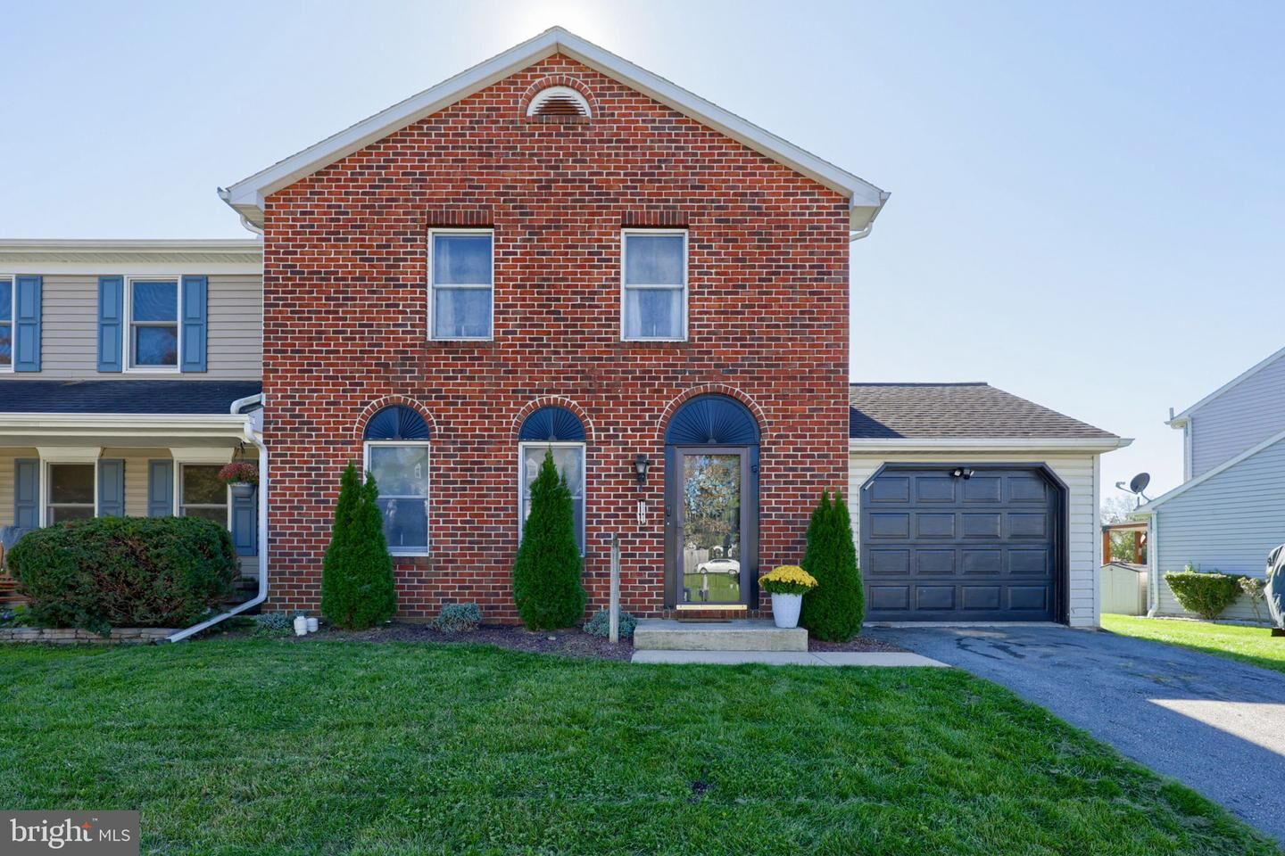 Property Photo:  24 Thornapple Drive  PA 17547 