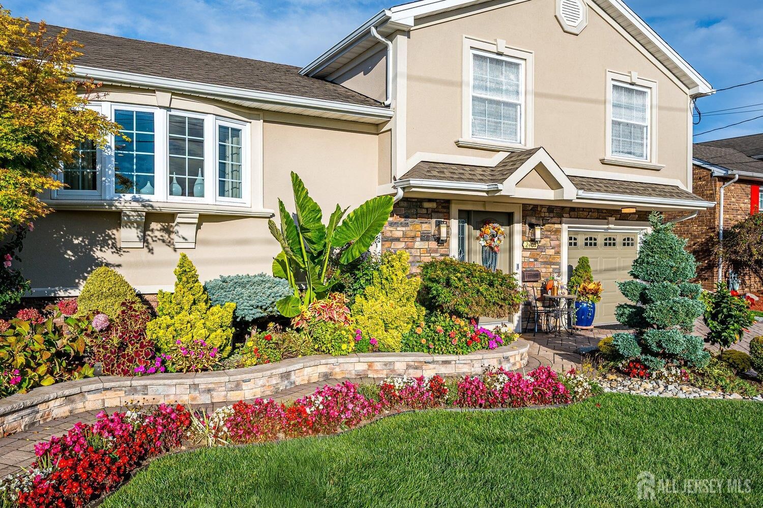 Property Photo:  2465 Brentwood Road  NJ 07083 