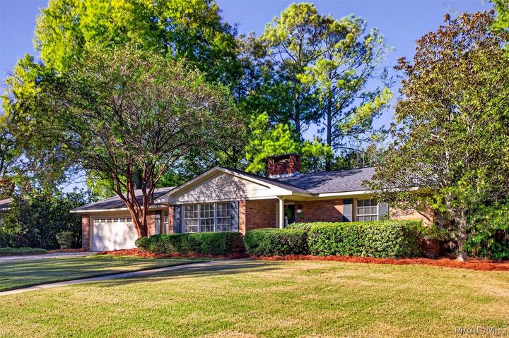 Property Photo:  1826 Fairforest Drive  AL 36106 