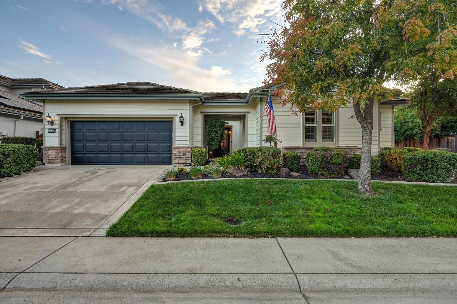 Property Photo:  2938 Fox Den Circle  CA 95648 