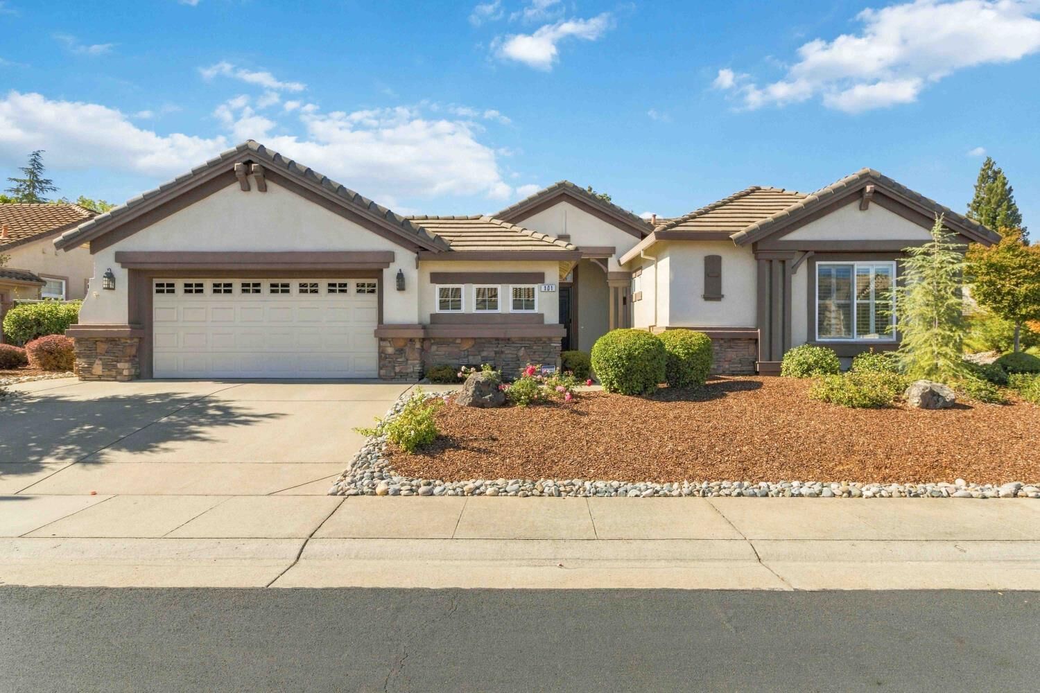 Property Photo:  101 Homewood Court  CA 95747 