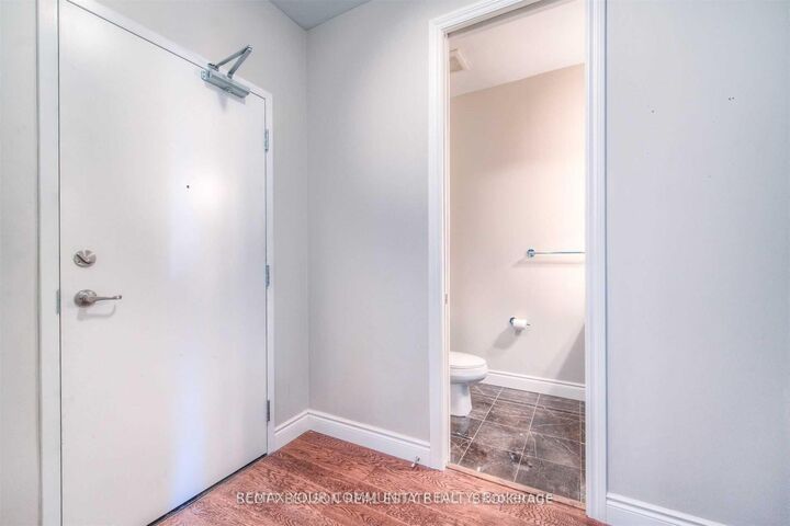 Property Photo:  223 Erb Street W 106  ON N2L 0B3 