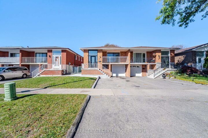 Property Photo:  10 Major Oaks Drive  ON L6V 3K2 